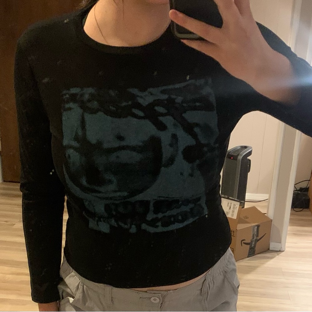 GRAPHIC LONG SLEEVE TEE